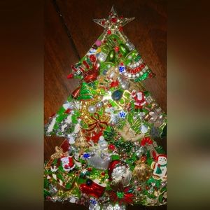 Handmade jewelry art Christmas tree